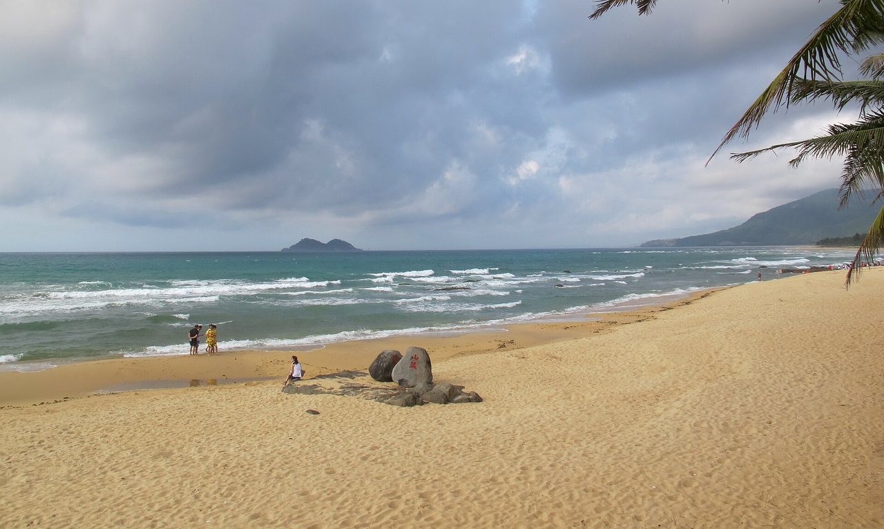 日月湾 · 冲浪 实拍样图